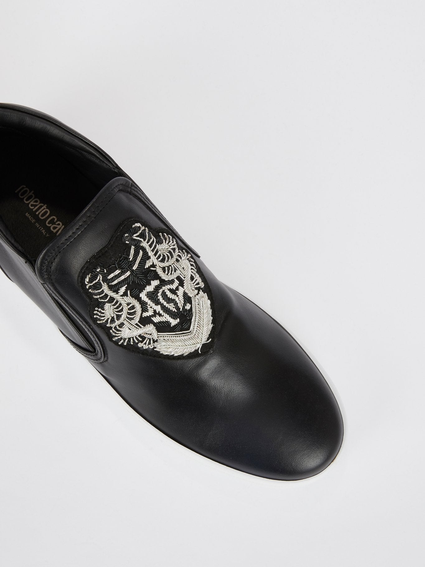 Черные высокие кроссовки с логотипом