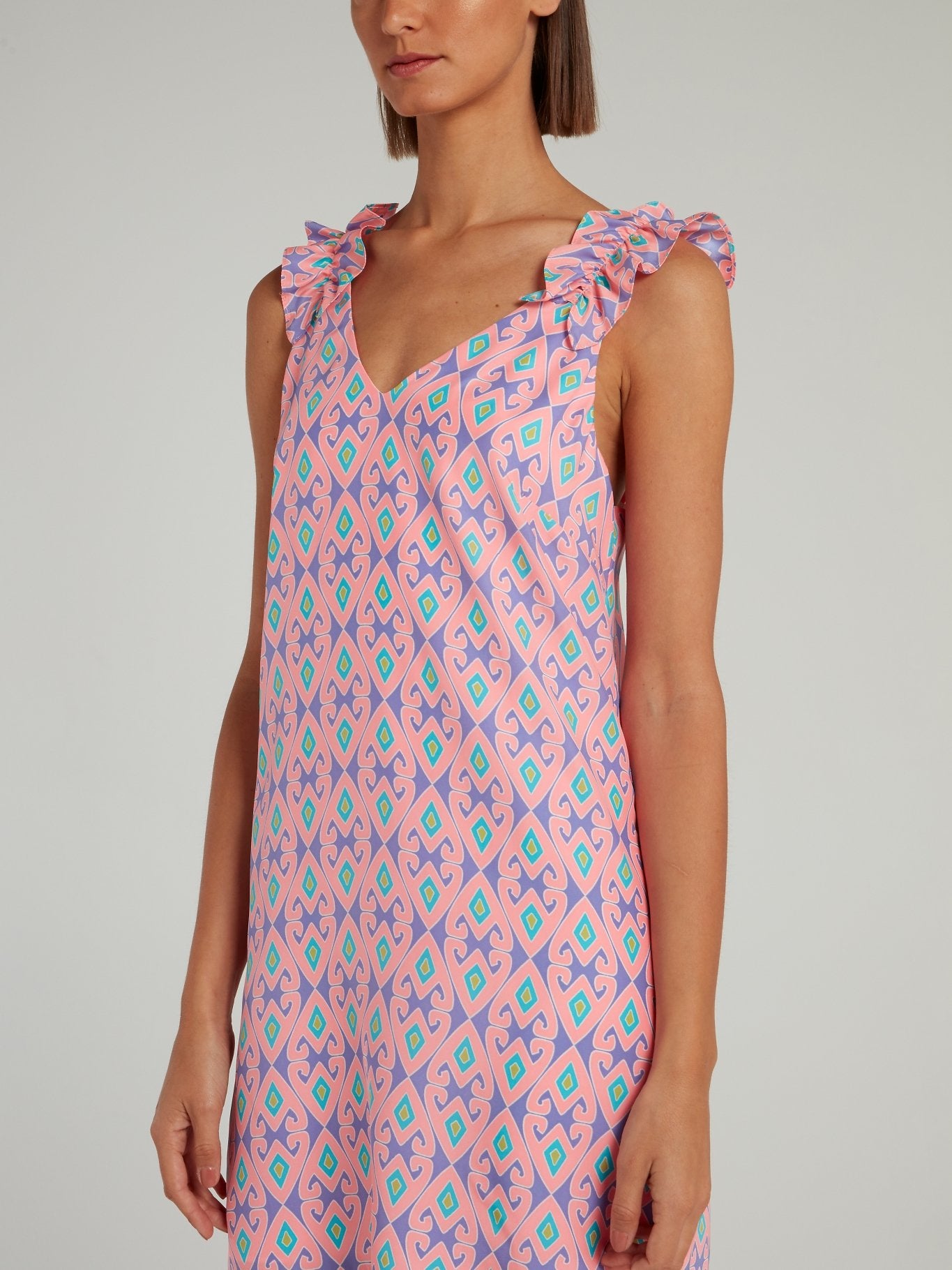 Розовое шелковое платье-шифт с рюшами