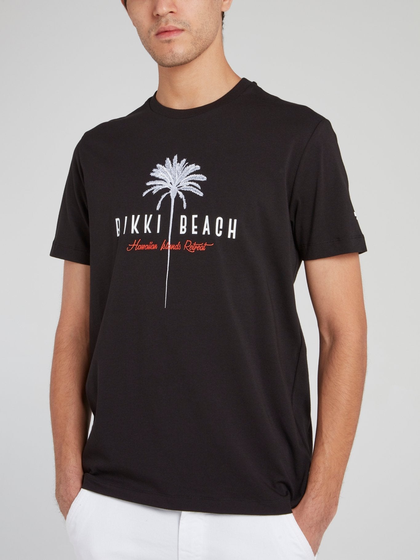 Черная хлопковая футболка с круглым вырезом и надписями