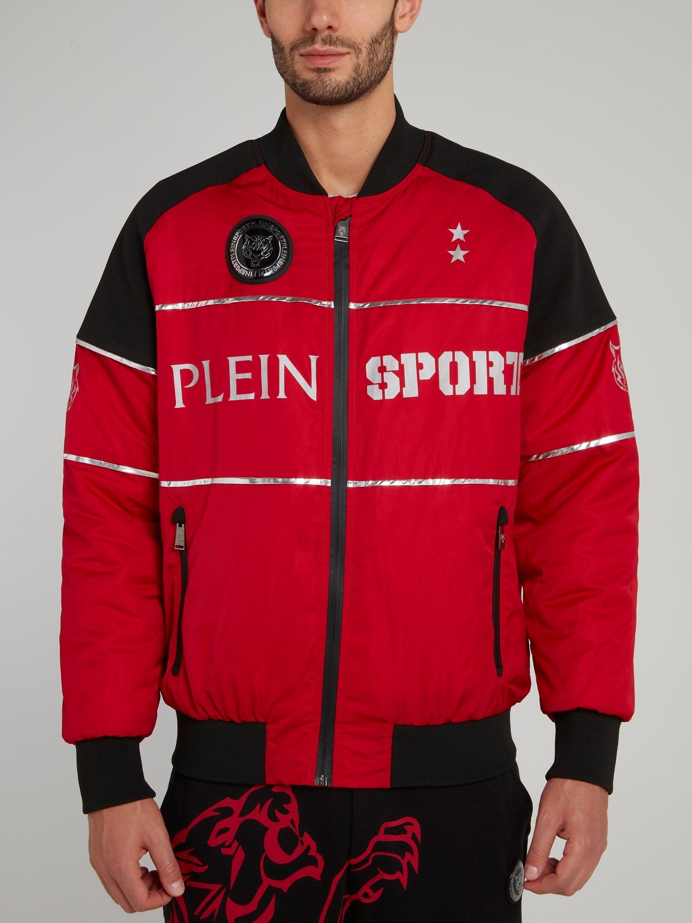 Красная куртка из нейлона с рукавами реглан