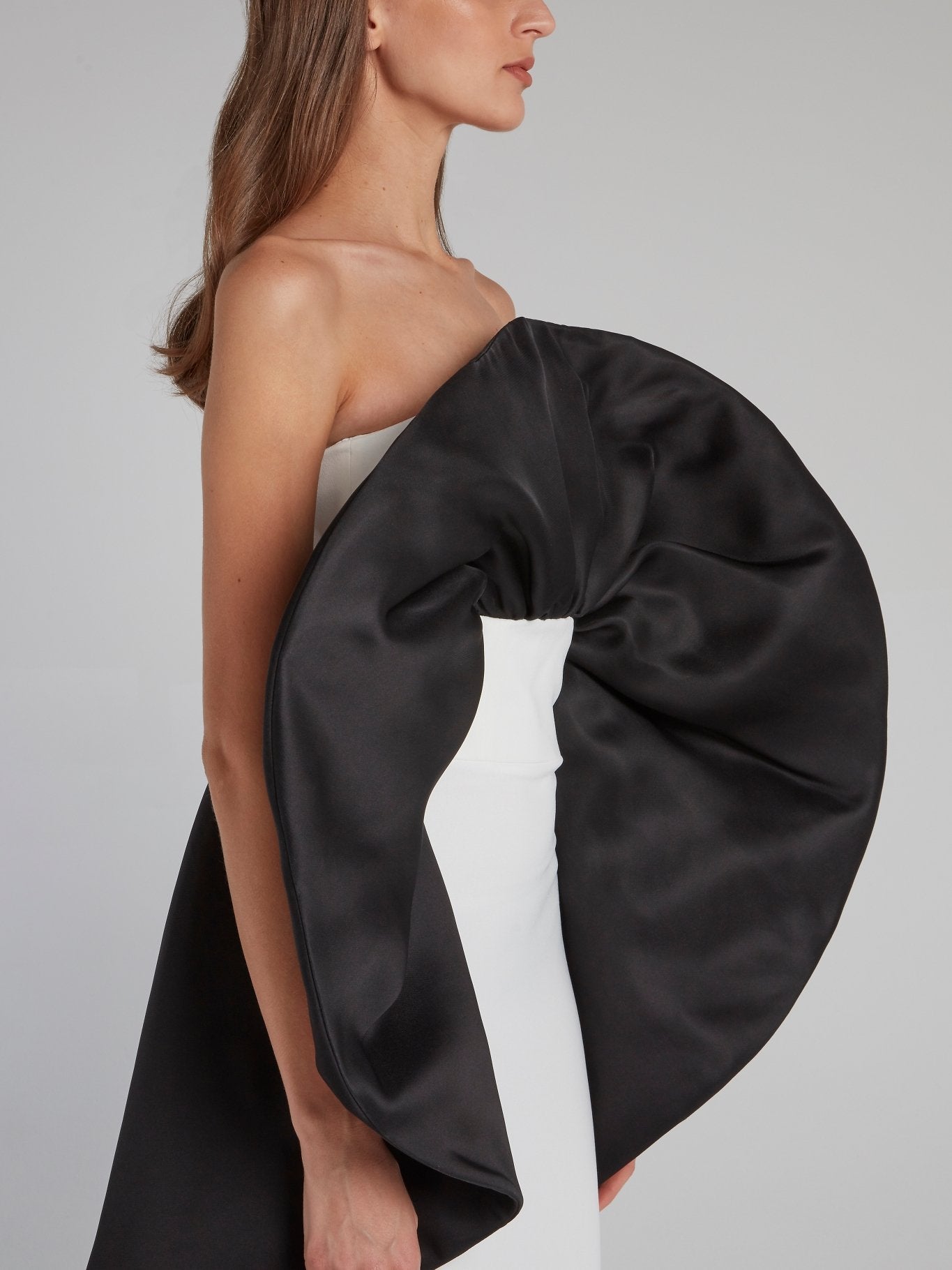 Платье с объемной контрастной отделкой Burnsville