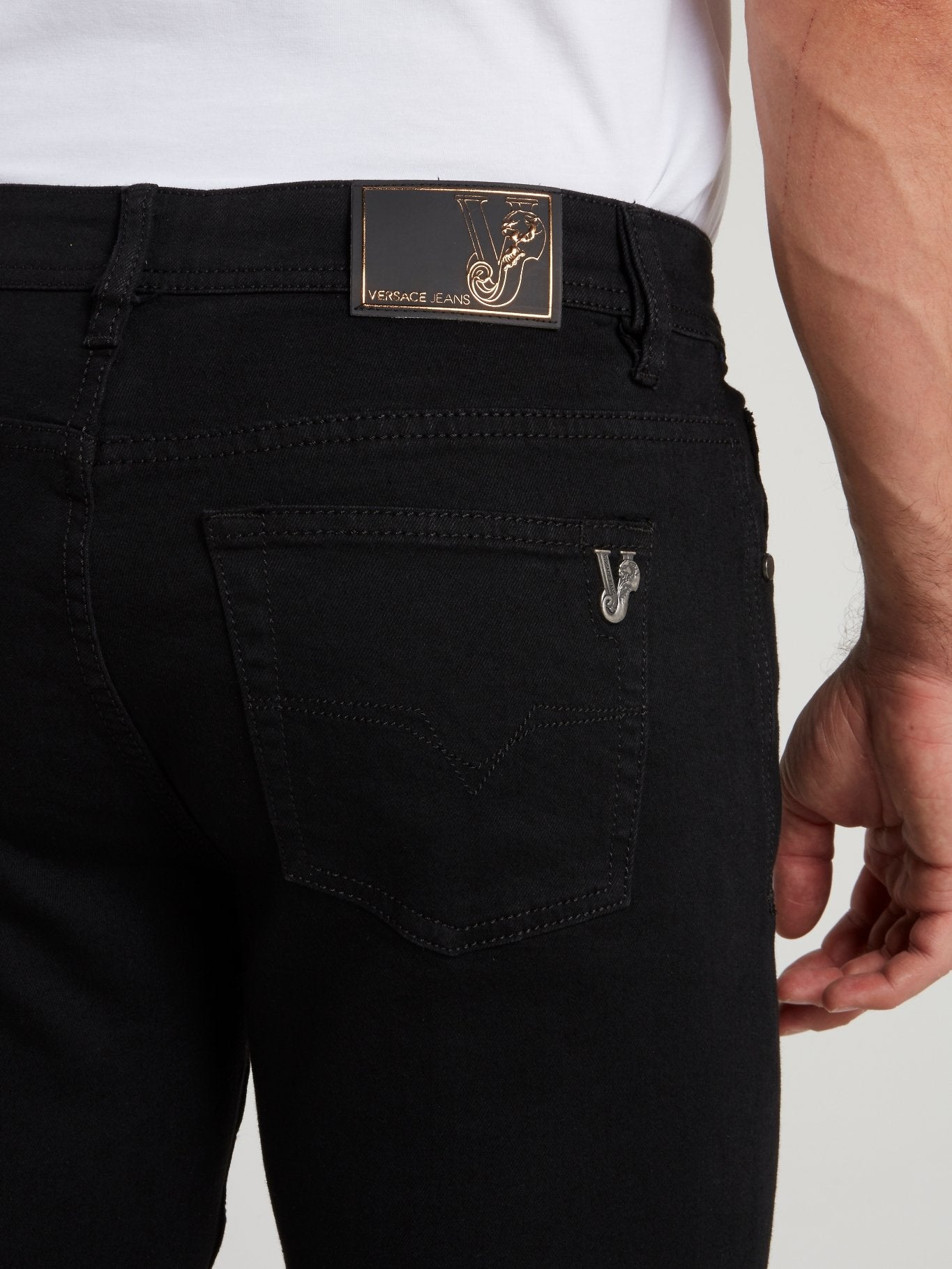 Черные прямые брюки