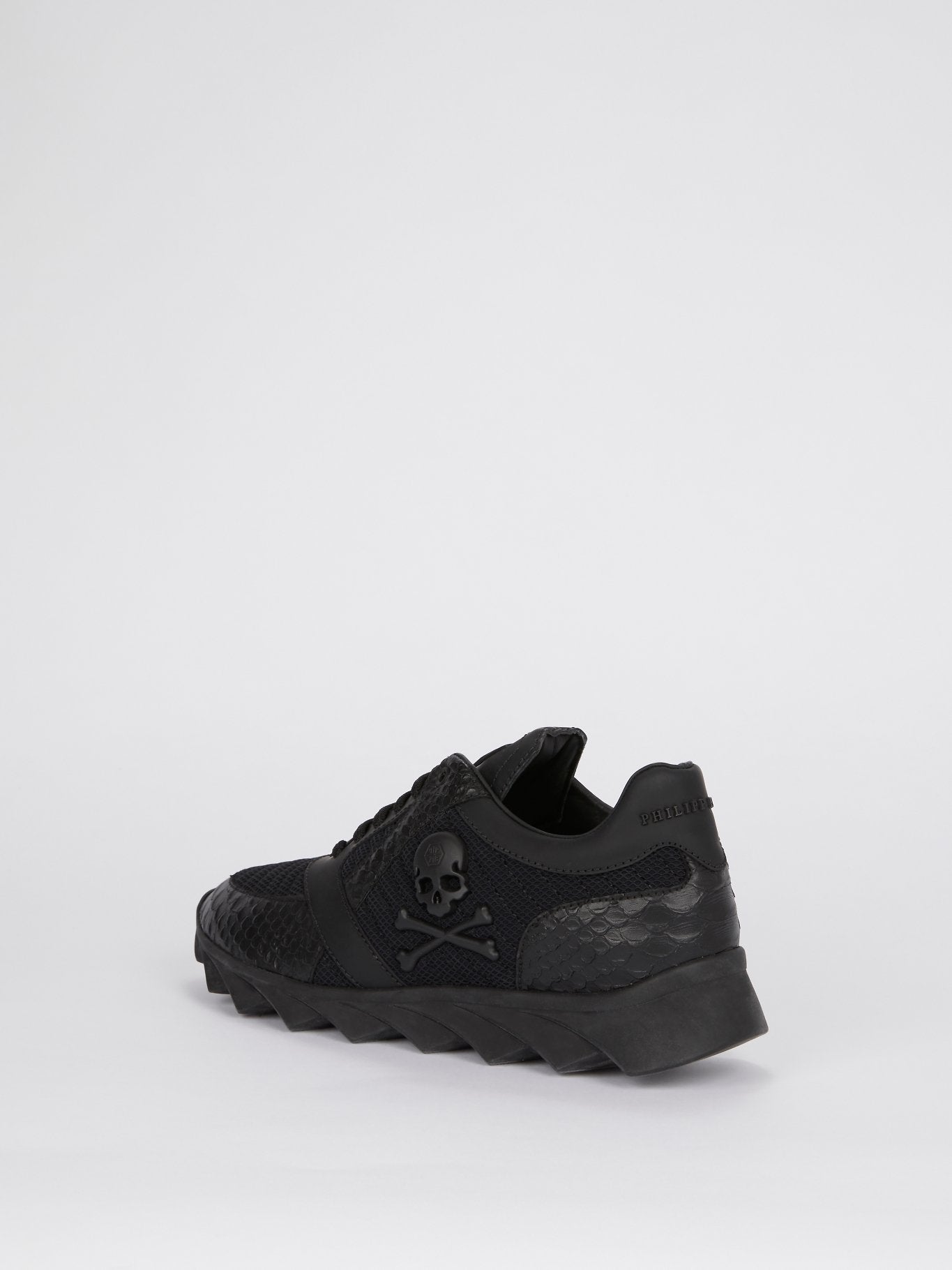 Черные дышащие кроссовки со вставками крокодиловой кожи