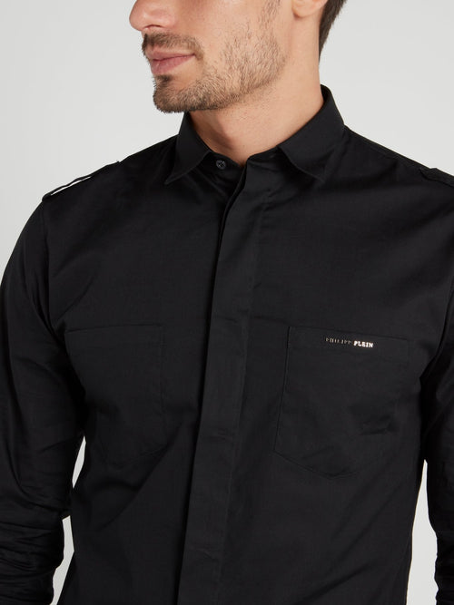 Черная рубашка на пуговицах с логотипом на спине