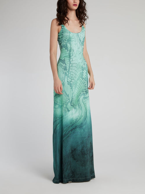 Зеленое платье-макси с глубоким круглым вырезом и змеиным принтом
