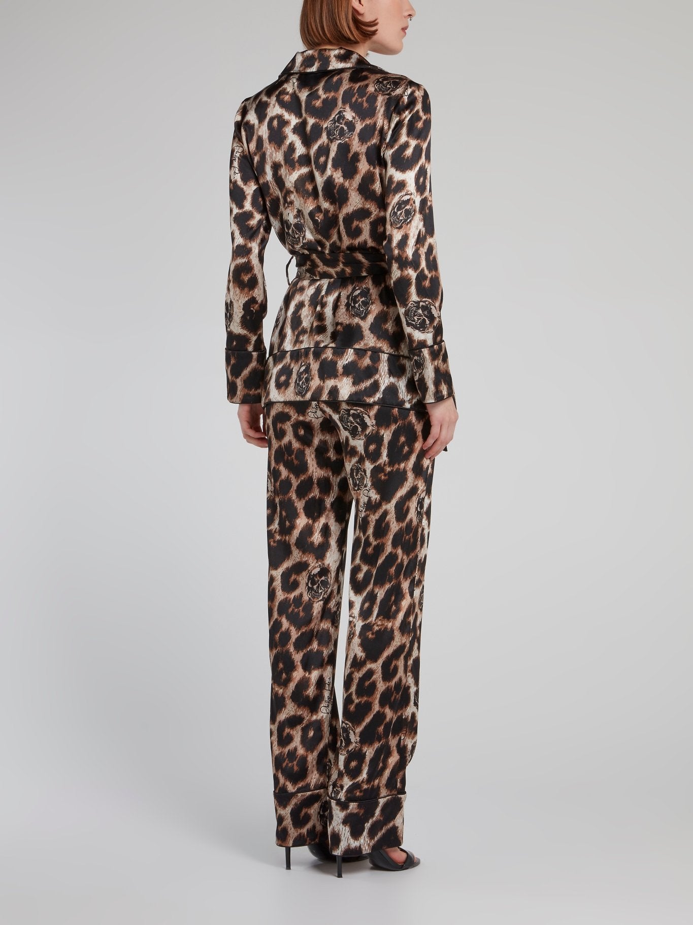 Шелковый костюм с леопардовым принтом